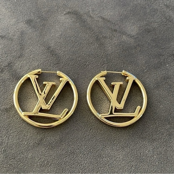 Earrings…Earrings..Gold 4cm LV - Picture 3 of 4